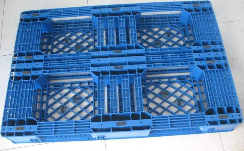 怎么選擇北京塑料托盤廠家?價格、質量、實力!